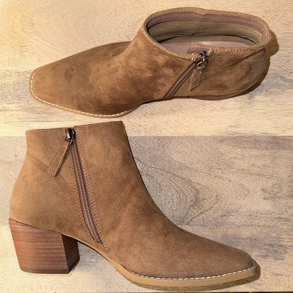 NWOT Linea Paolo Windy Snip Toe Bootie Color Mushroom Size 8 - Picture 11 of 15